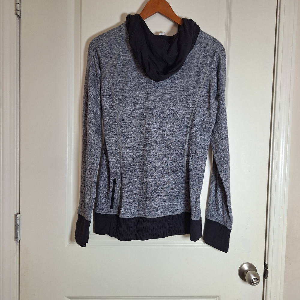 Lululemon Think Fast Hoodie athletica Gray Black Cowl Neck Sweater Size 10 - Picture 3 of 6